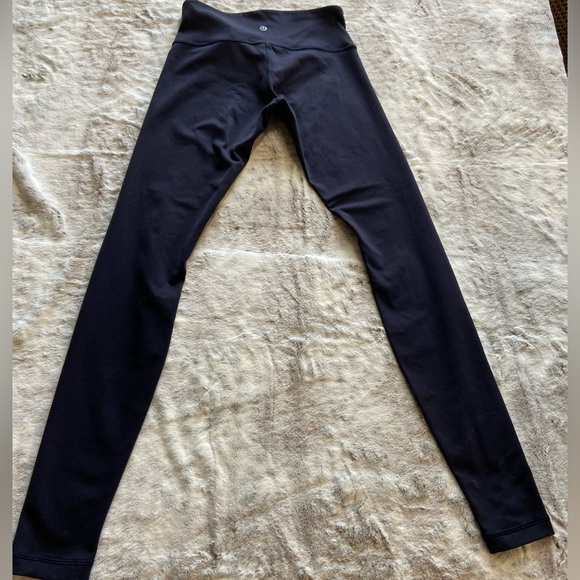 Lululemon Athletic Navy leggings. Full length low rise - Picture 2 of 4